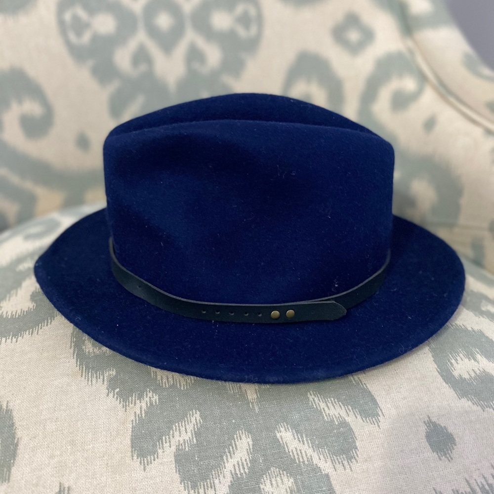 Hat - Picture 3 of 4